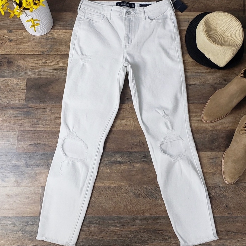 Hollister White High rise Super Skinny Crop